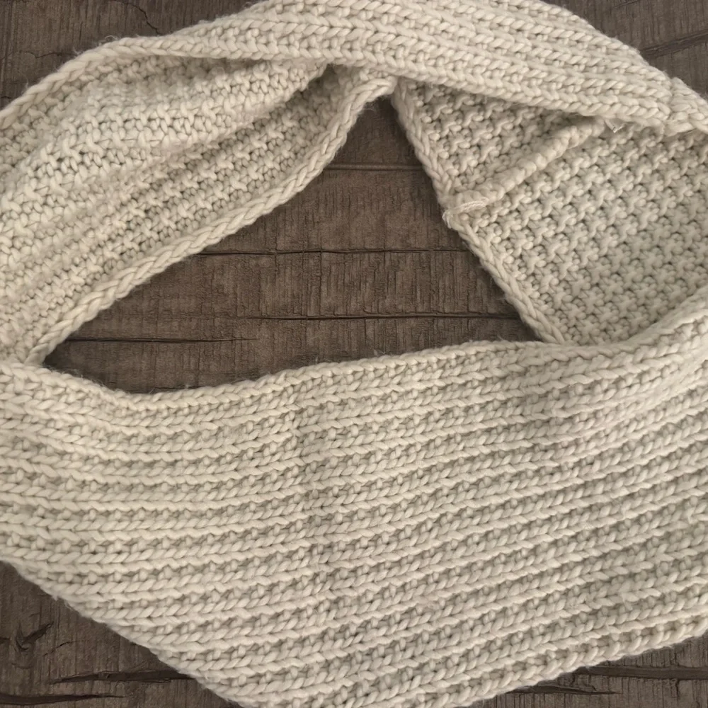 Chunky Knit Infinity Snood Scarf O/S